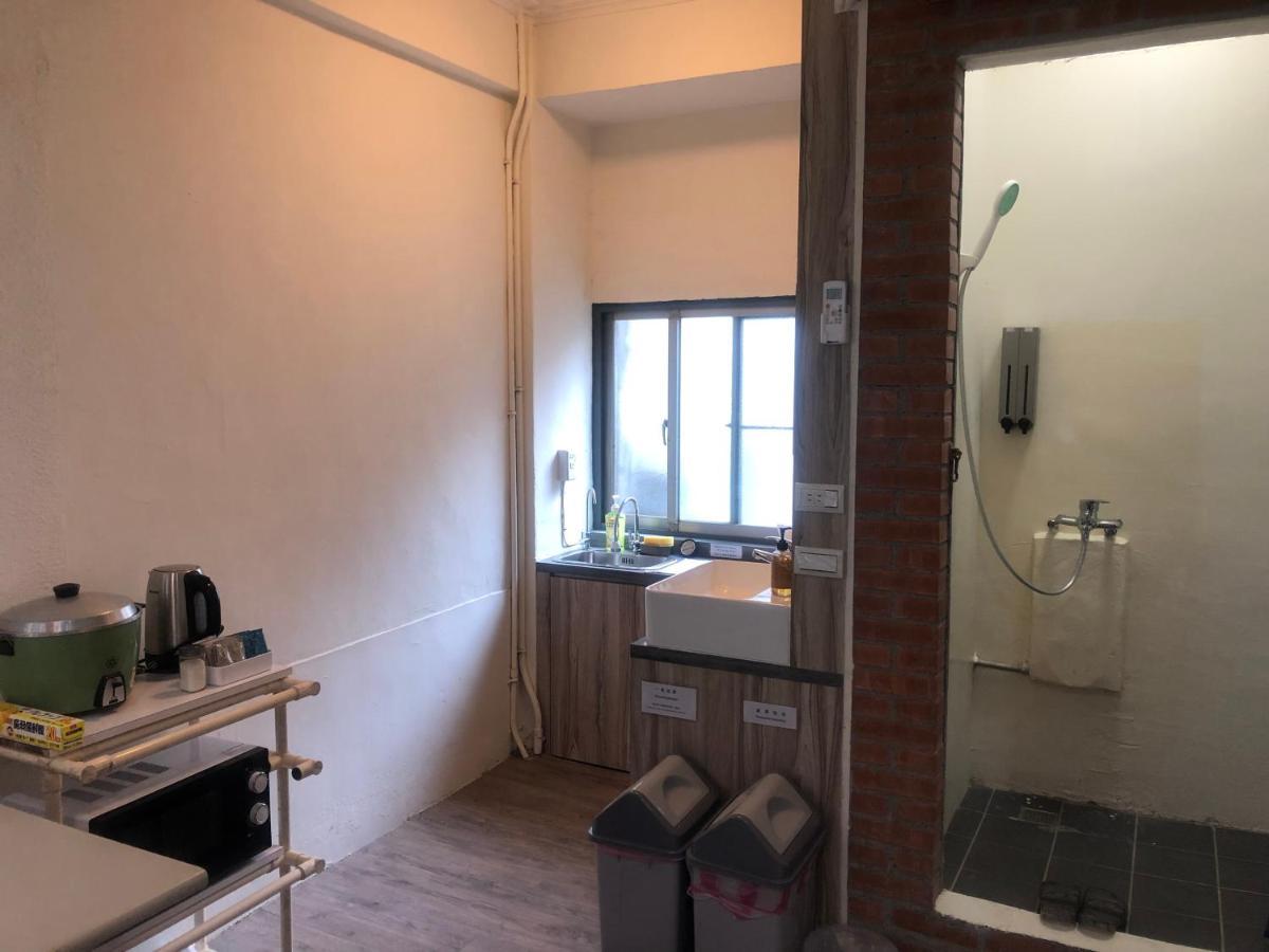 Simple Walk Guest House 小公寓 Đài Nam Ngoại thất bức ảnh
